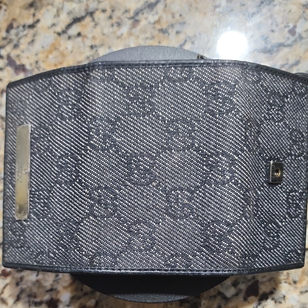 Black Gucci Patterned Key Holder with Silver Accent - Picture 8 of 8
